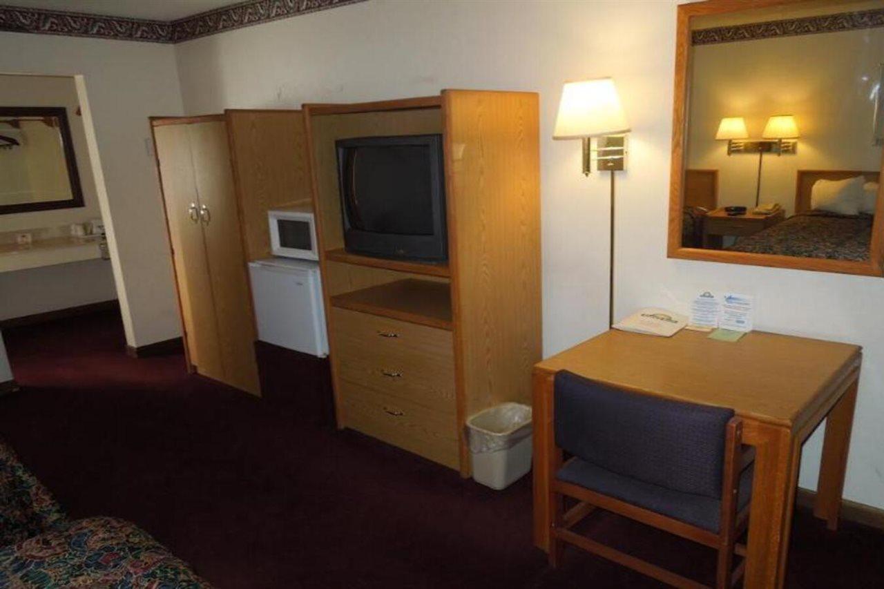 Days Inn Riverton Ngoại thất bức ảnh